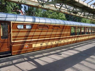 Car 14 external
